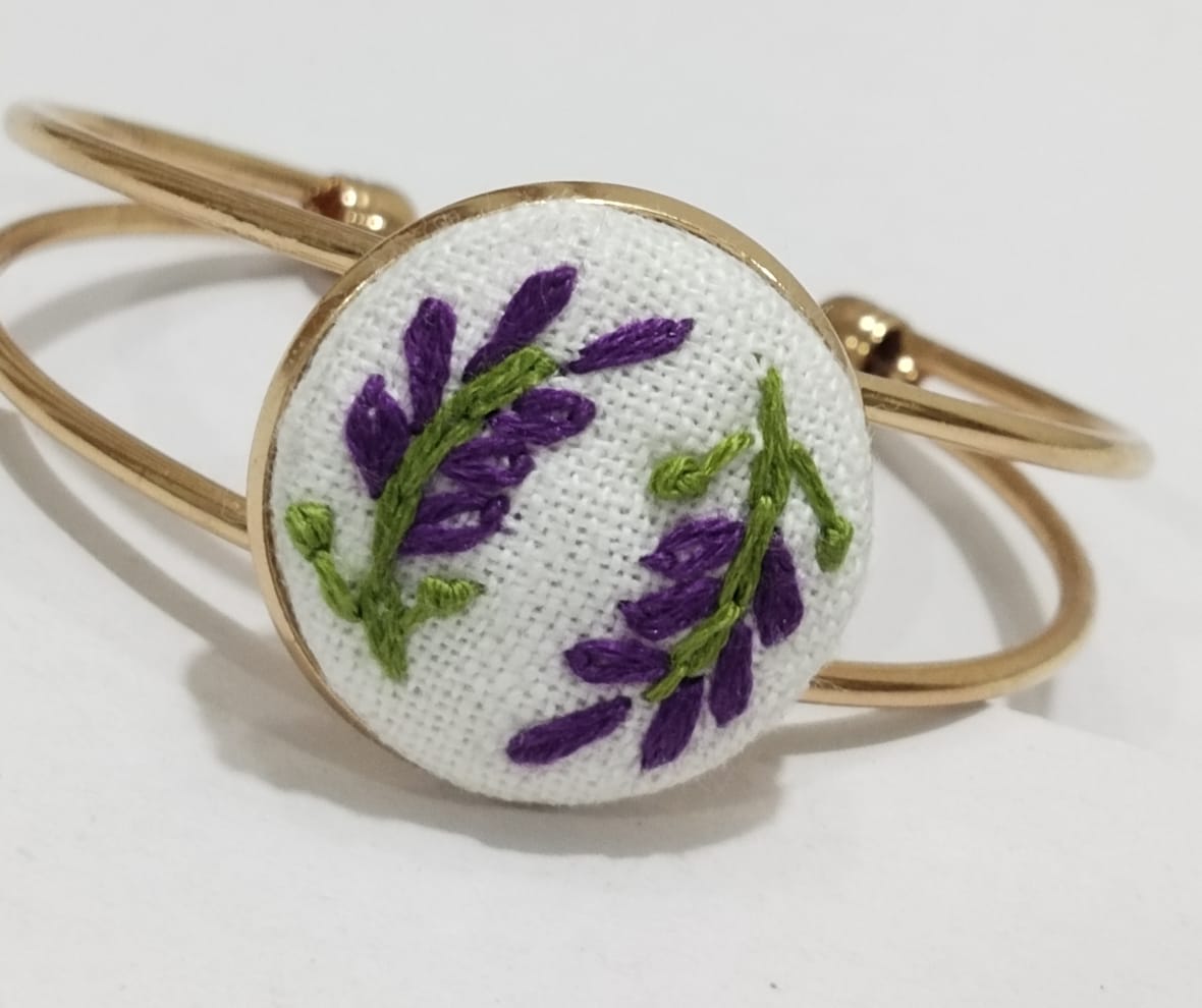 Handmade Floral Embroidery Bracelet for Women | Elegant Handcrafted Jewelry – Crystalstar