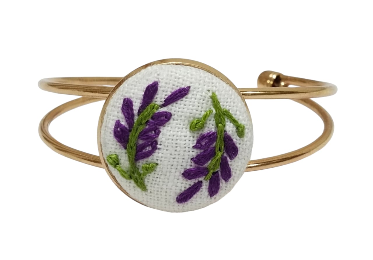Handmade Floral Embroidery Bracelet for Women | Elegant Handcrafted Jewelry – Crystalstar